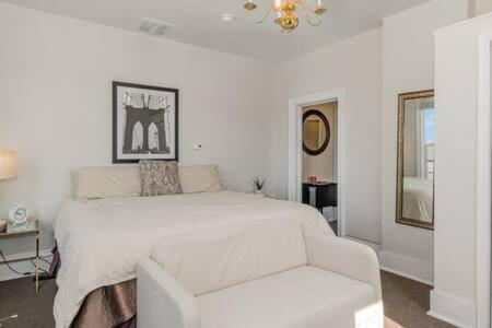 Studio W King Bed Walking Distance To Beach & Shops Michigan Stadt Exterior foto